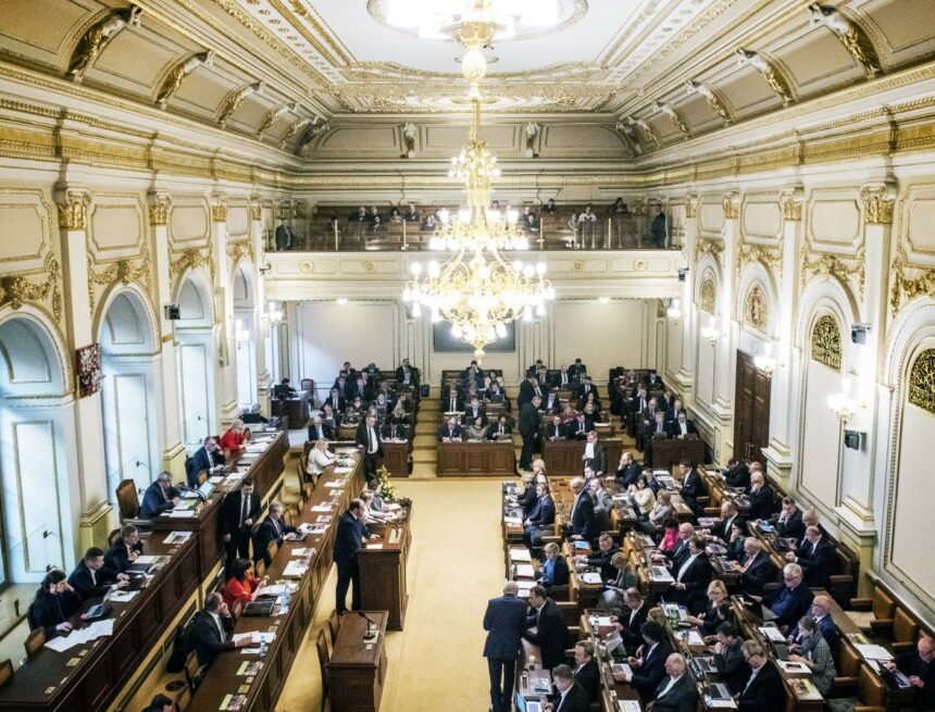 Přijďte 6. prosince do sněmovny na veřejné slyšení k naší petici