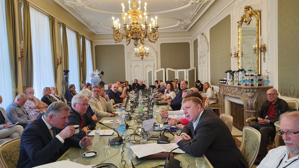 BezKovarove Naše vystoupení na semináři Svoboda projevu a po projevu v Senátu