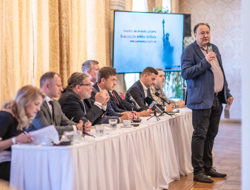 Svoboda po projevu aneb demokracie v ohrožení. Přijďte diskutovat na naši konferenci 10. září