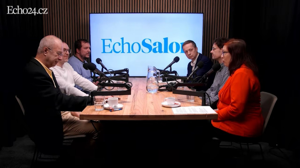 výřez salon Debatovali jsme o zahraničním financování neziskovek